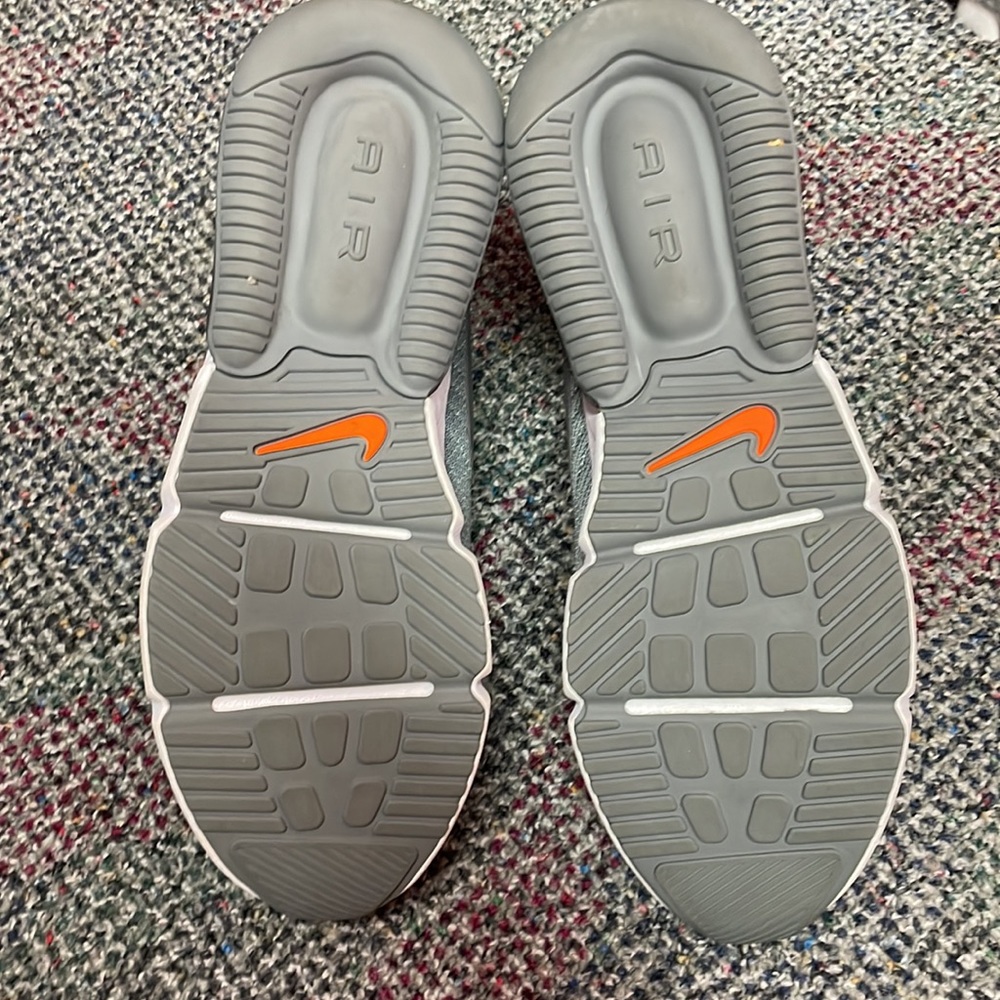 Nike - Picture 6 of 7